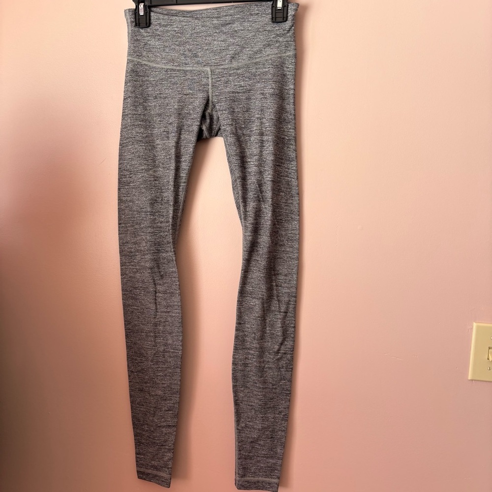 💙lululemon athletica Heather Gray Leggings